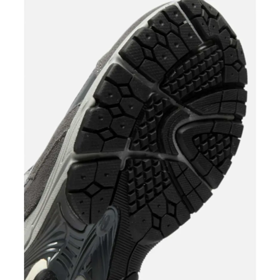 Mens 2002R Trainers-New Balance Outlet