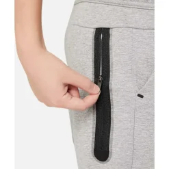 Older Kids Tech Fleece Shorts-Nike Fashion