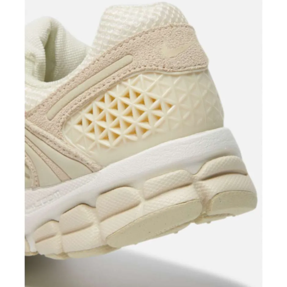 Womens Zoom Vomero 5-Nike Fashion