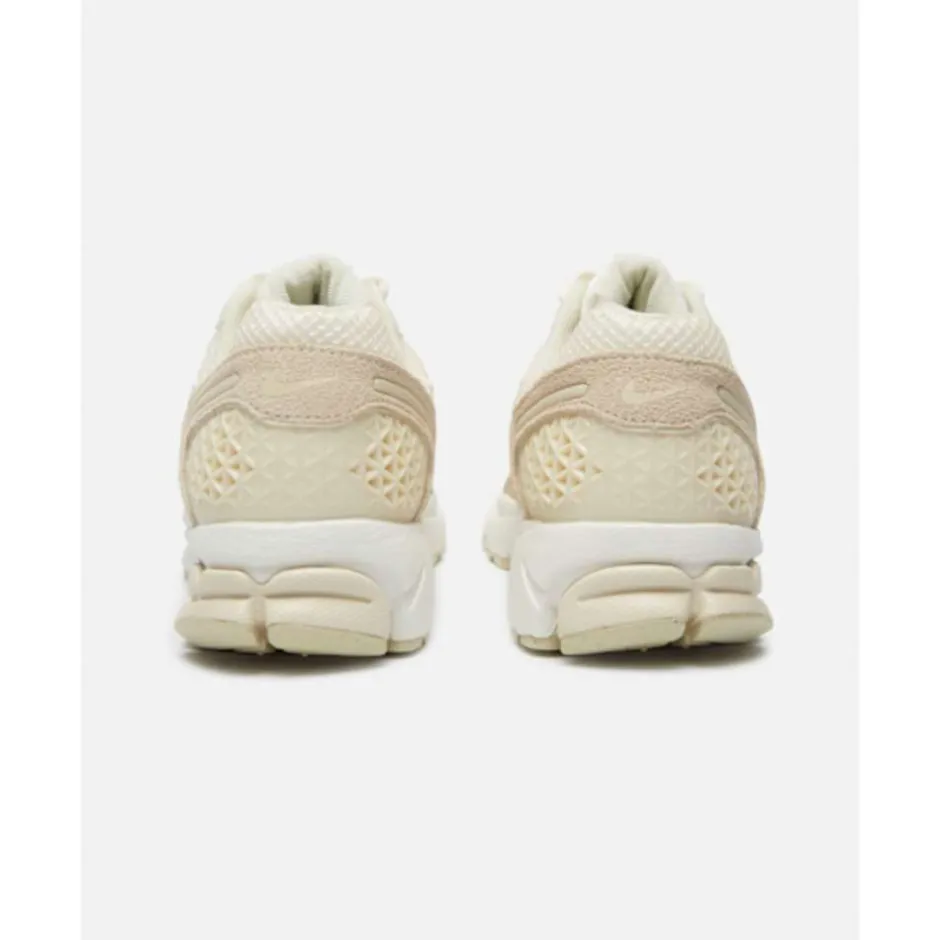 Womens Zoom Vomero 5-Nike Fashion